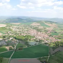 Chauriat, vue aérienne avec prise de vue sur l'horizon